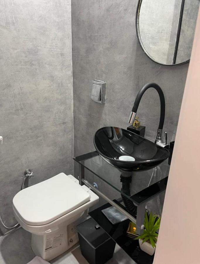 Aconchegante / Localizacao Privilegiada. Na Apartamento *