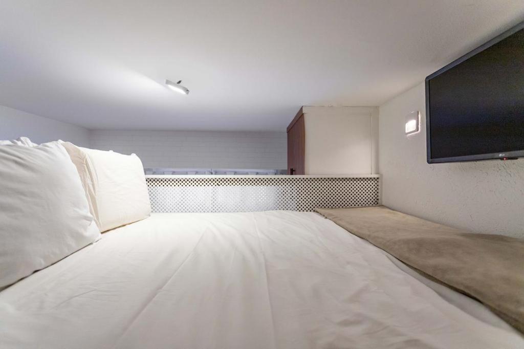 Aconchegante / Localizacao Privilegiada. Na Apartamento *